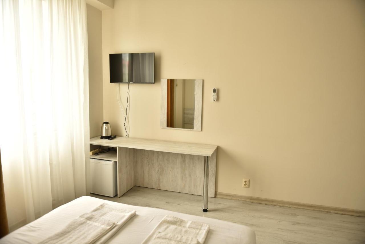Prime Hotel Batumi Bagian luar foto