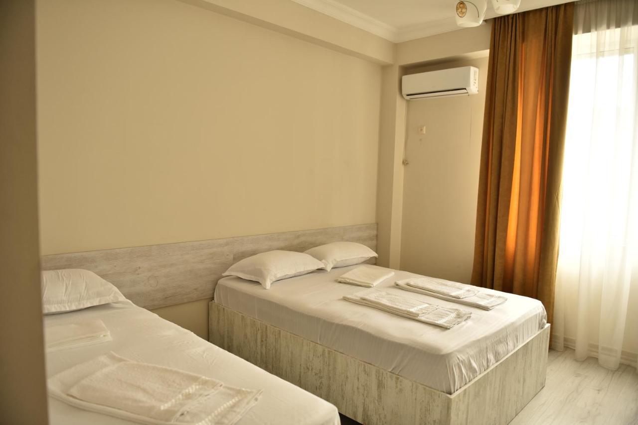 Prime Hotel Batumi Bagian luar foto