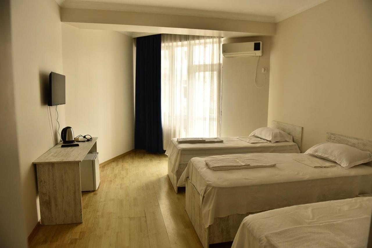 Prime Hotel Batumi Bagian luar foto