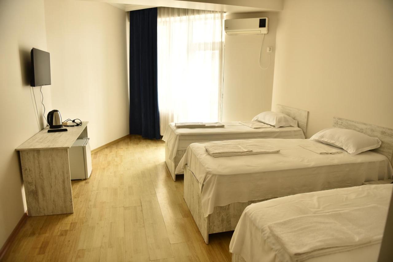Prime Hotel Batumi Bagian luar foto