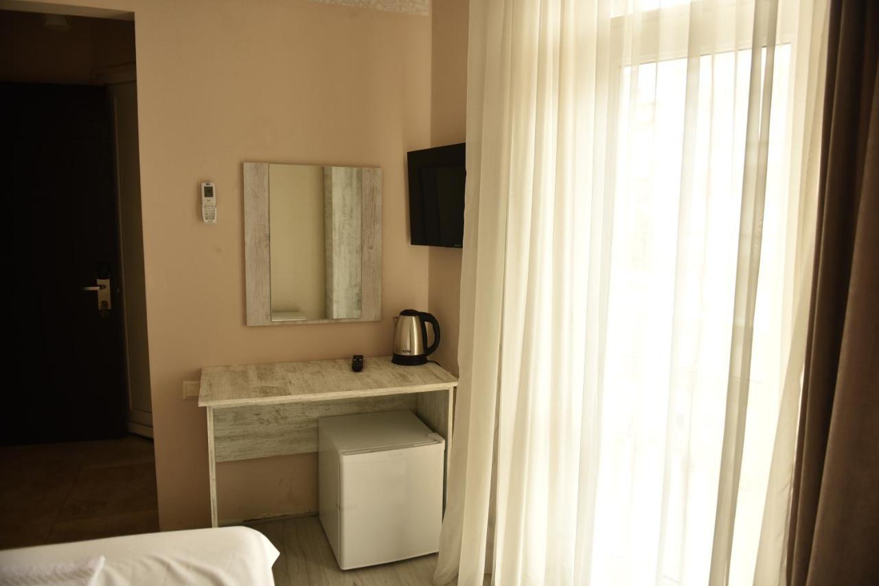 Prime Hotel Batumi Bagian luar foto