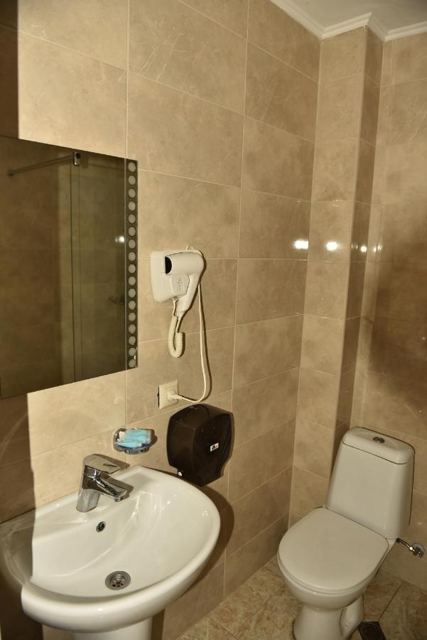 Prime Hotel Batumi Bagian luar foto