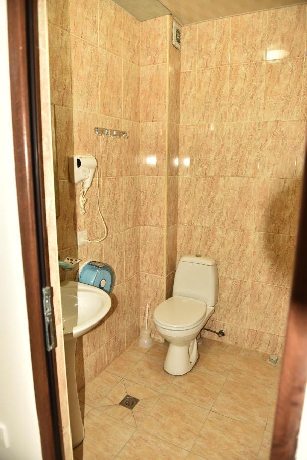 Prime Hotel Batumi Bagian luar foto