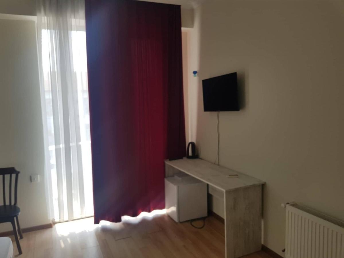 Prime Hotel Batumi Bagian luar foto
