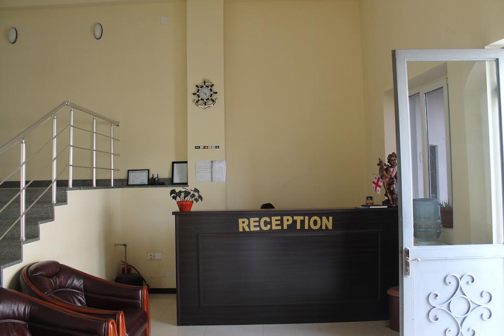 Prime Hotel Batumi Bagian luar foto