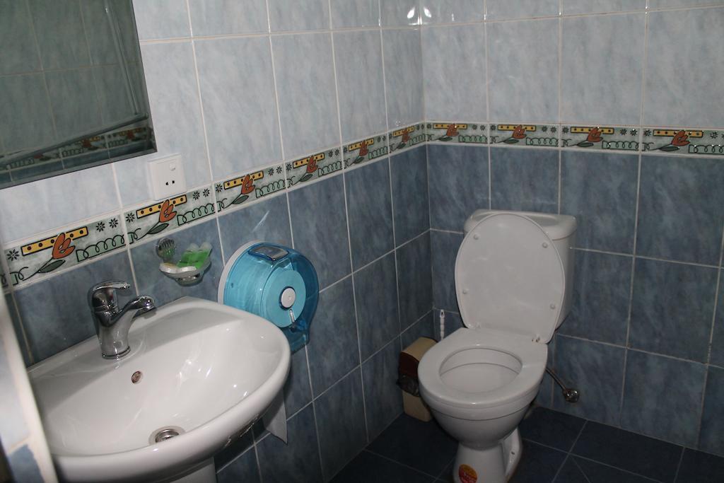 Prime Hotel Batumi Bagian luar foto